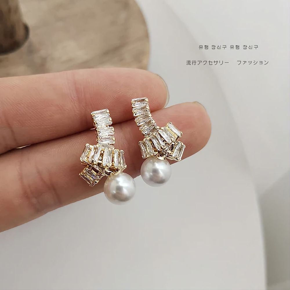 ✨️Beautiful 14K gold Plated Stainless Steel T shape round Pearl stud earrings